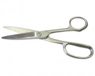 This shear cuts up to 8 oz. leather with ease. No other like it. Knife edge, chrome plated.
Blunt points. Each blade forged of one piece.
